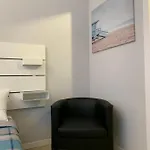 Bilocale Di Ringhiera In Corso Como/garibaldi *