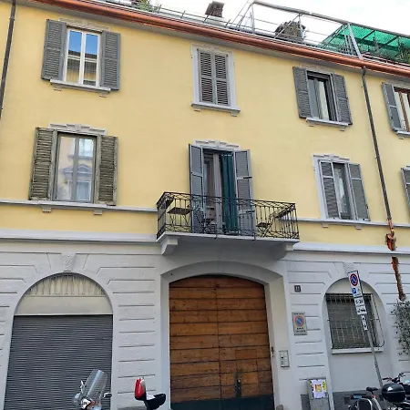 Bilocale Di Ringhiera In Corso Como/garibaldi Apartment